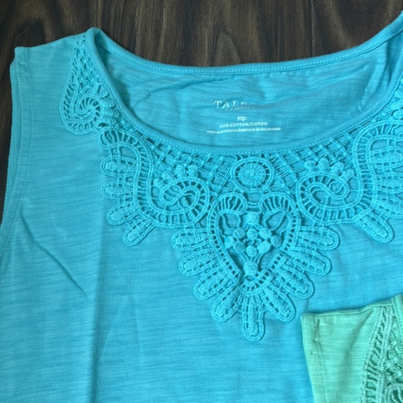 NWOT 2 Sleeveless Embroidered Women's Tops - Blue and Green MP - Picture 3 of 4